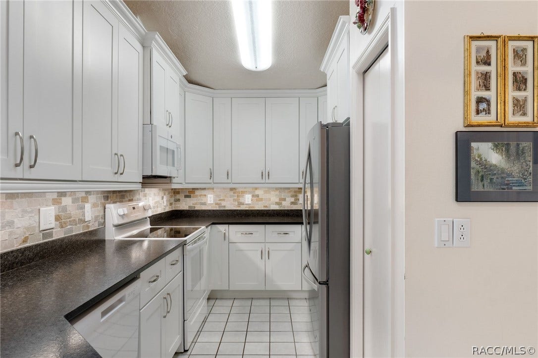 2764 N Canterbury Lake Drive, Hernando, FL 34442