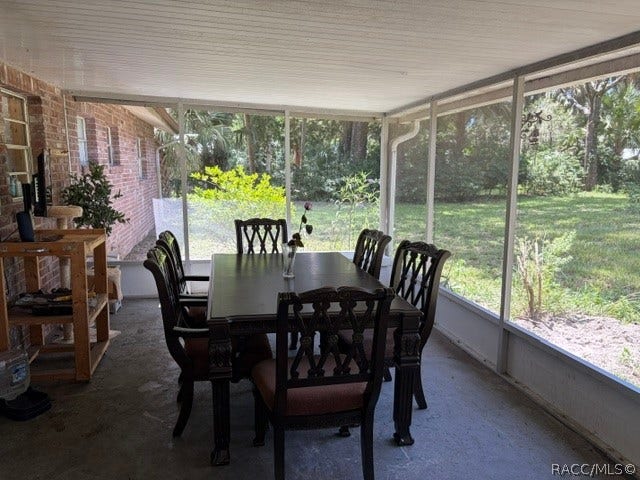2030 NW 15th Avenue, Crystal River, FL 34428 Screened back porch