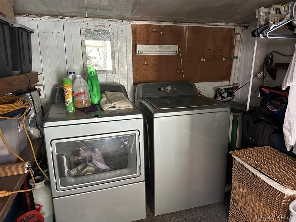 6545 S Gross Avenue, Homosassa, FL 34446 Laundry room
