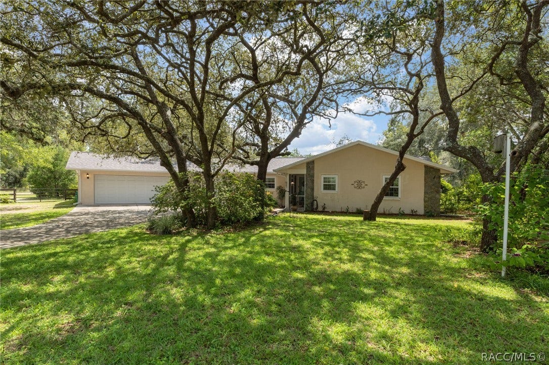 6310 W Corral Place, Beverly Hills, FL 34465 6310 W Corral Place, Beverly Hills, FL 34465