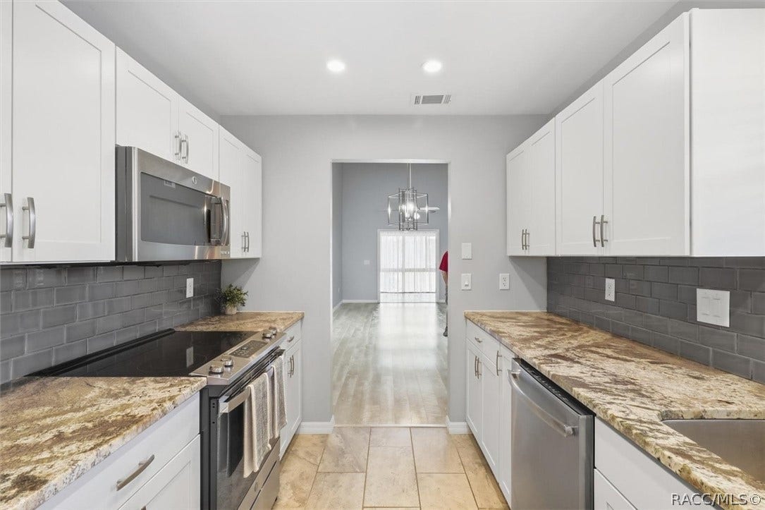 681 E Hartford Street, #6A, Hernando, FL 34442 Granite counters