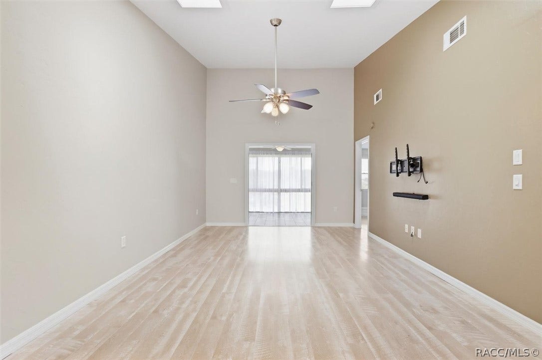 681 E Hartford Street, #6A, Hernando, FL 34442 Neutral colors