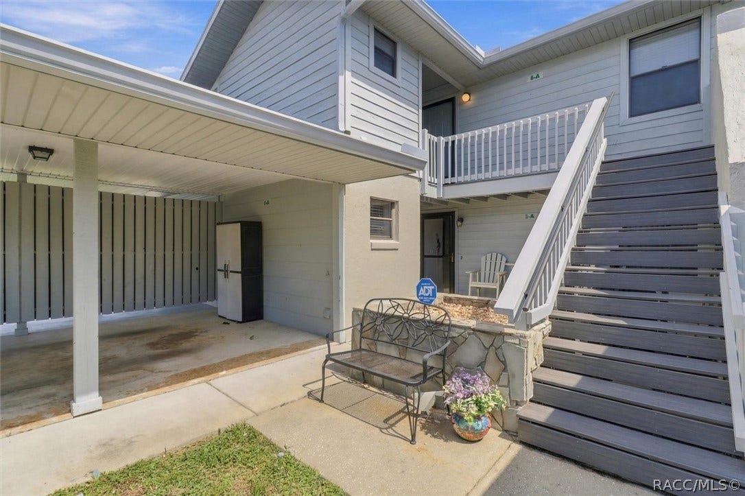 681 E Hartford Street, #6A, Hernando, FL 34442 2nd Floor Unit w/ car port
