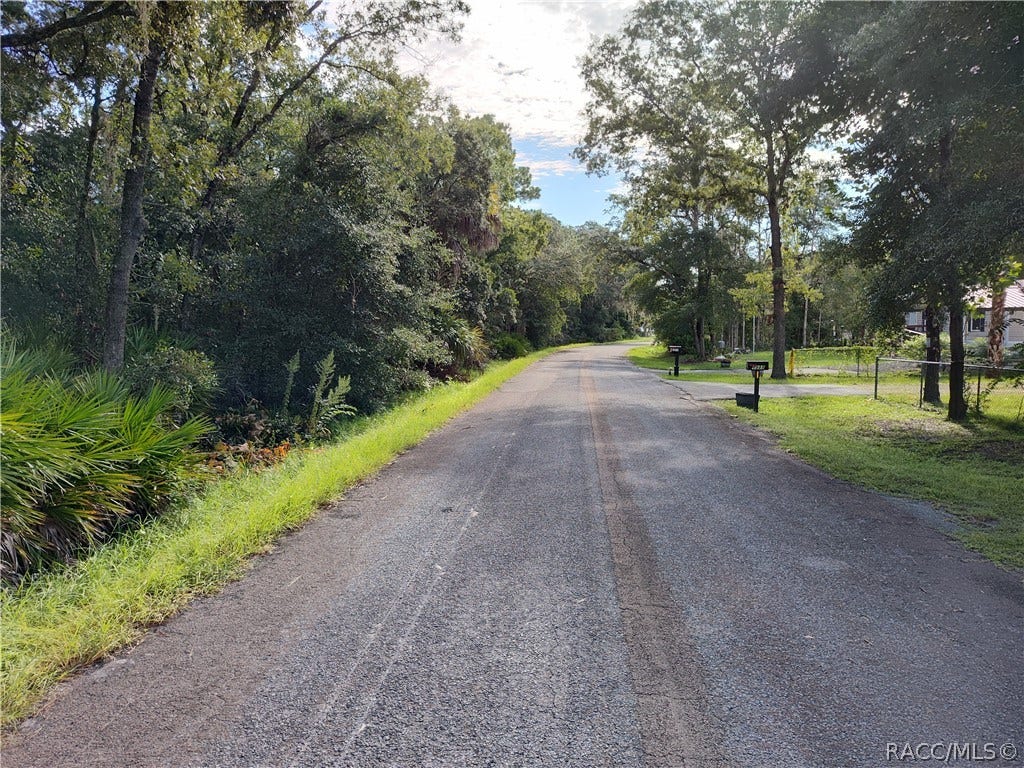 6869 W Van Buren Drive, Homosassa, FL 34448 6869 W Van Buren Drive, Homosassa, FL 34448