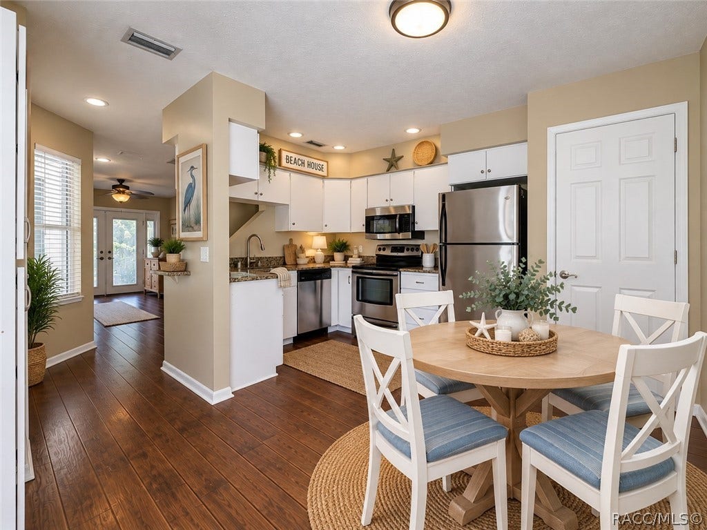 11059 W Harbor Watch Loop, Crystal River, FL 34428 11059 W Harbor Watch Loop, Crystal River, FL 34428
