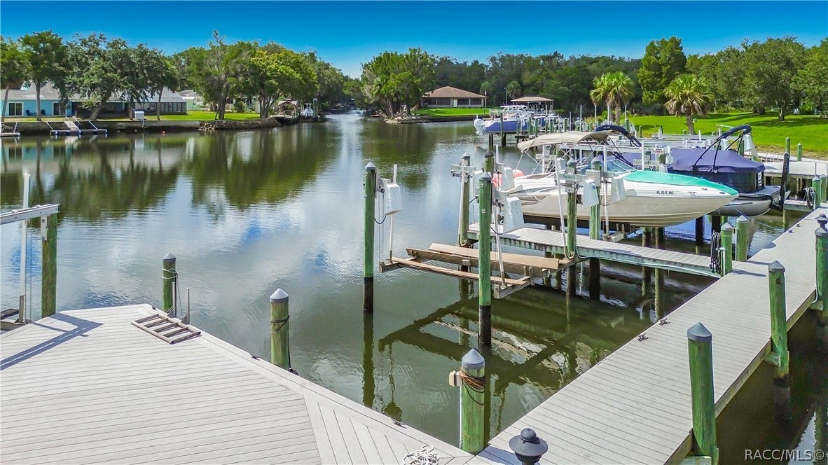 11059 W Harbor Watch Loop, Crystal River, FL 34428 11059 W Harbor Watch Loop, Crystal River, FL 34428