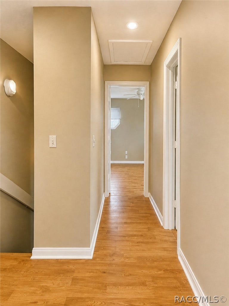 11059 W Harbor Watch Loop, Crystal River, FL 34428 hallway from bdrm #1