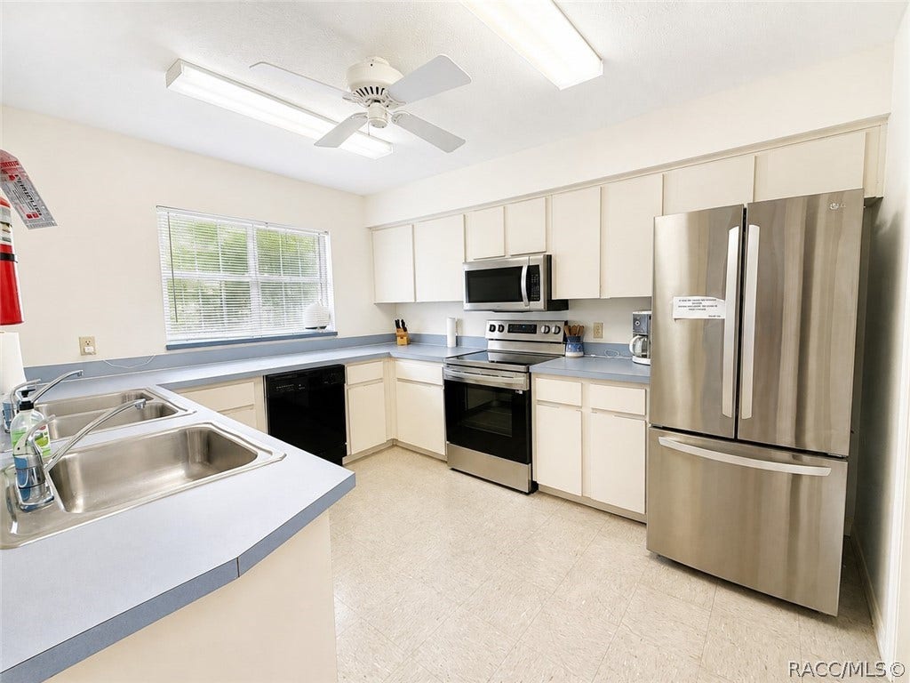 11059 W Harbor Watch Loop, Crystal River, FL 34428 11059 W Harbor Watch Loop, Crystal River, FL 34428