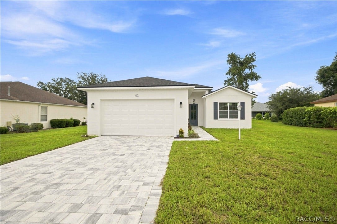 162 W Romany Loop, Beverly Hills, FL 34465