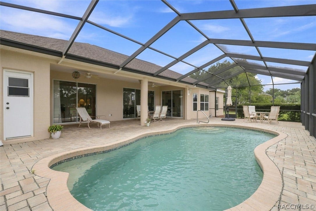 625 E Gilchrist Court, Hernando, FL 34442 Screened-in pool