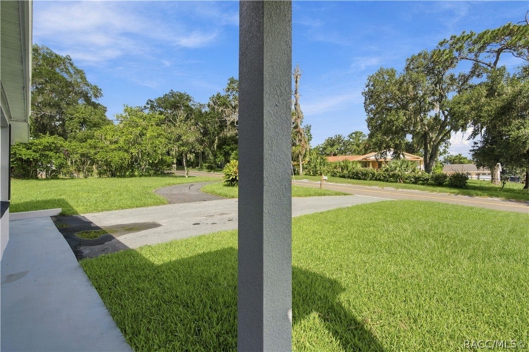 33 North Avenue W, Brooksville, FL 34601 33 North Avenue W, Brooksville, FL 34601