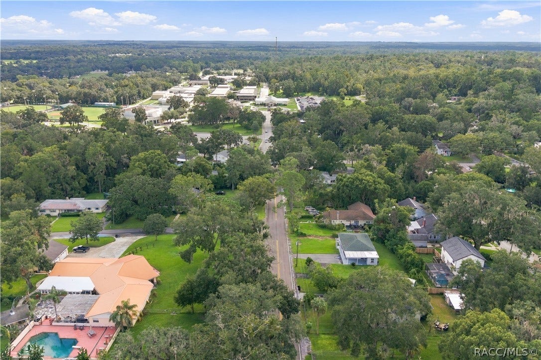 33 North Avenue W, Brooksville, FL 34601 33 North Avenue W, Brooksville, FL 34601