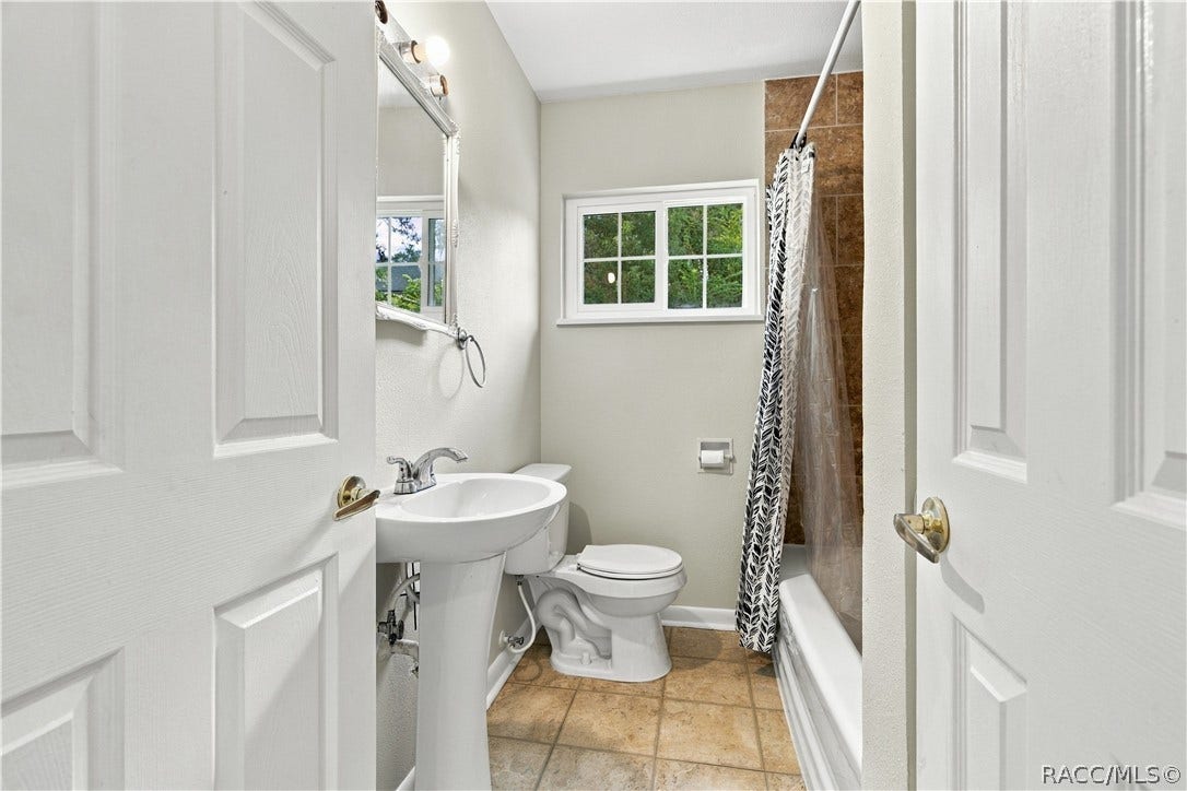 33 North Avenue W, Brooksville, FL 34601 33 North Avenue W, Brooksville, FL 34601