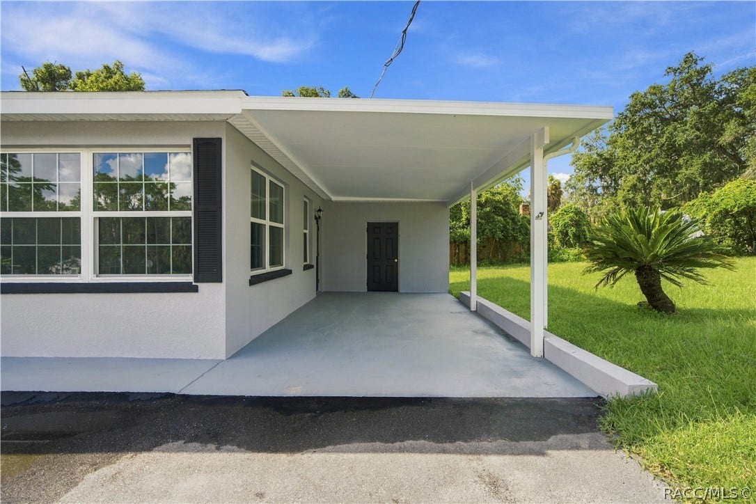 33 North Avenue W, Brooksville, FL 34601 33 North Avenue W, Brooksville, FL 34601