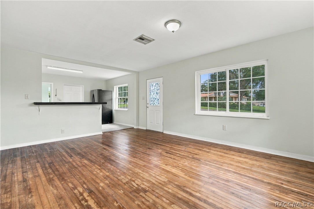33 North Avenue W, Brooksville, FL 34601 33 North Avenue W, Brooksville, FL 34601