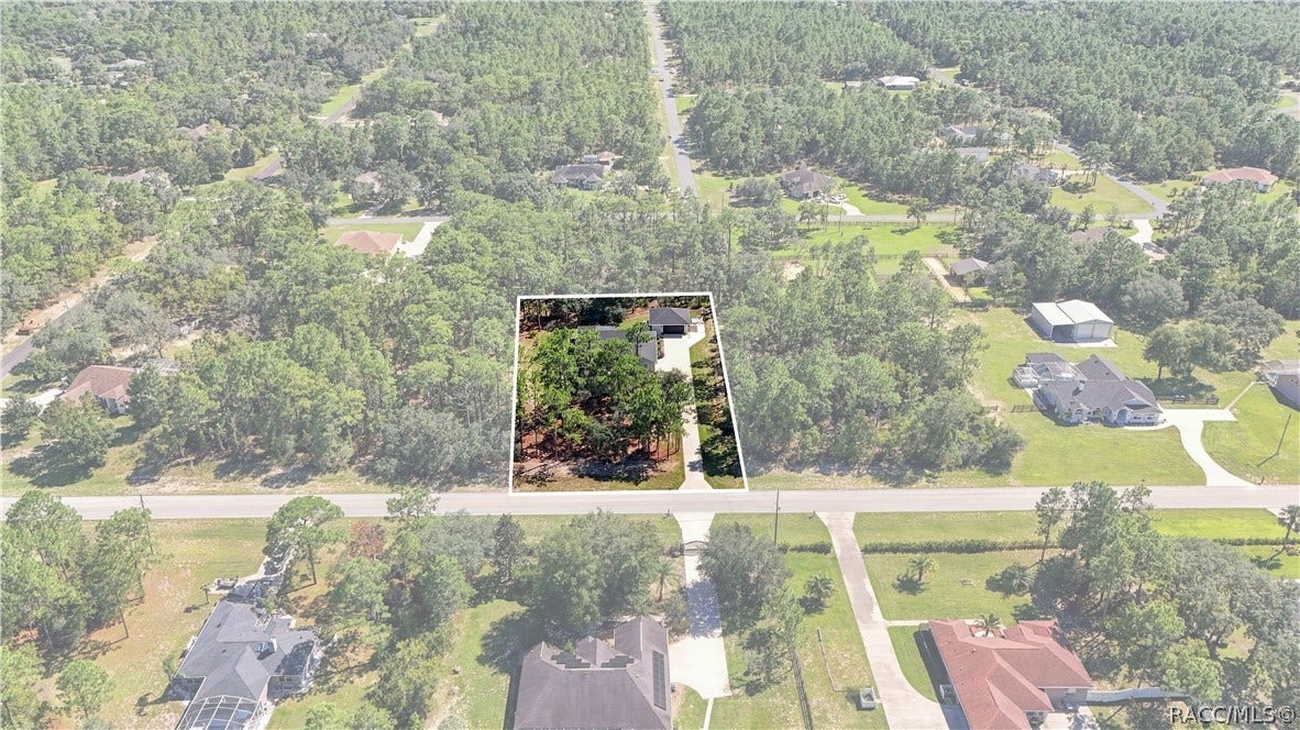 4124 W Pine Ridge Boulevard, Beverly Hills, FL 34465 Home sits on 1 acre