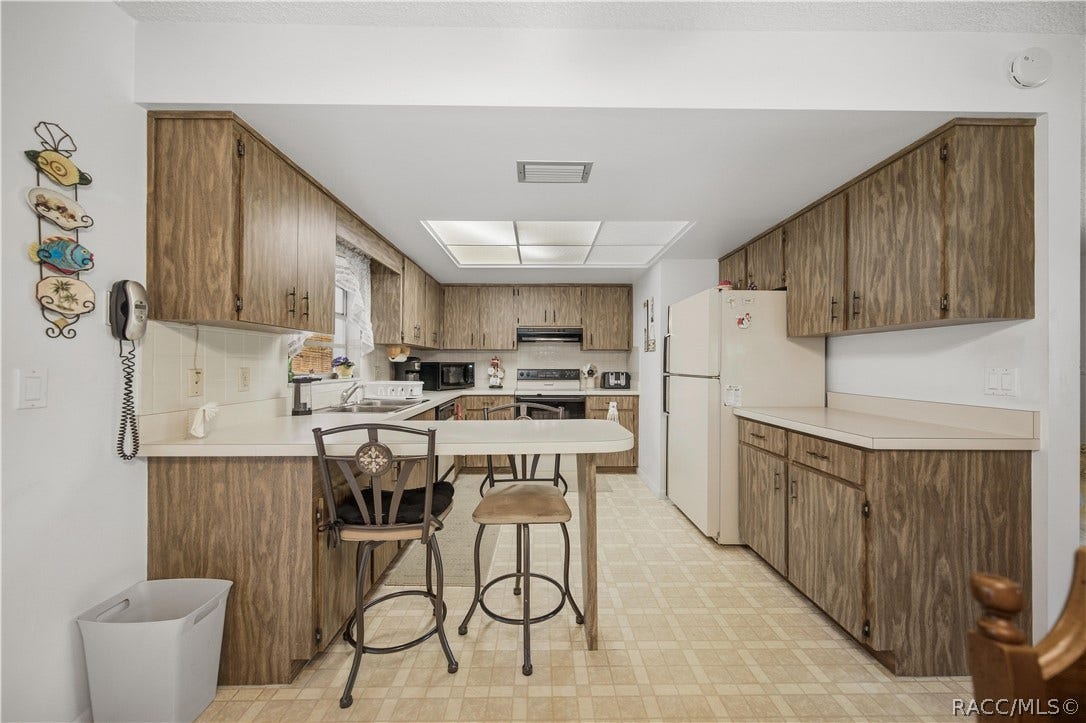 7518 W Green Acres Street, Homosassa, FL 34446 7518 W Green Acres Street, Homosassa, FL 34446
