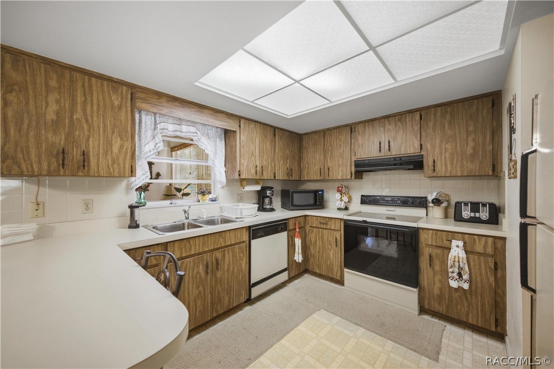 7518 W Green Acres Street, Homosassa, FL 34446 7518 W Green Acres Street, Homosassa, FL 34446