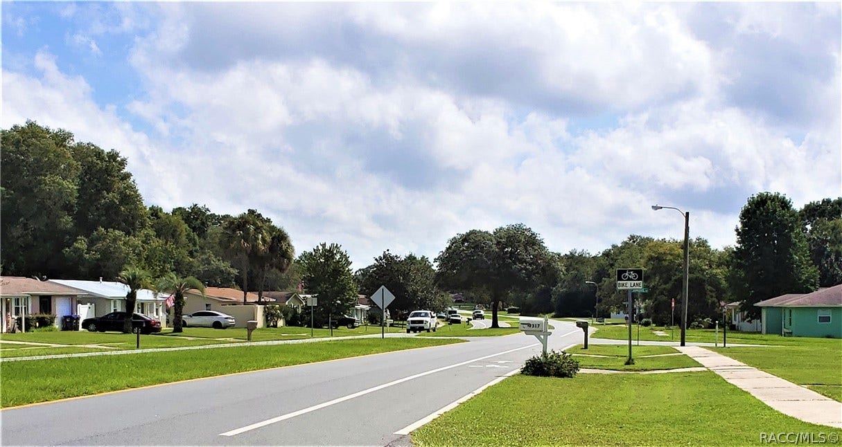 608 E Irene Lane, Citrus Springs, FL 34434