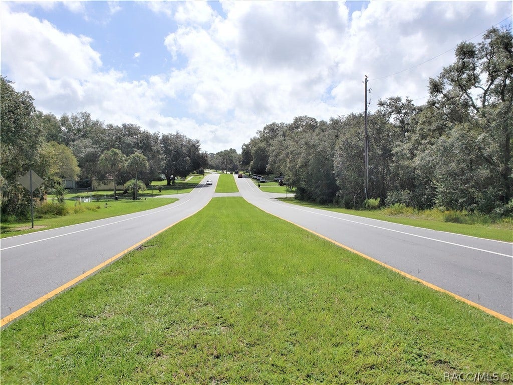 608 E Irene Lane, Citrus Springs, FL 34434