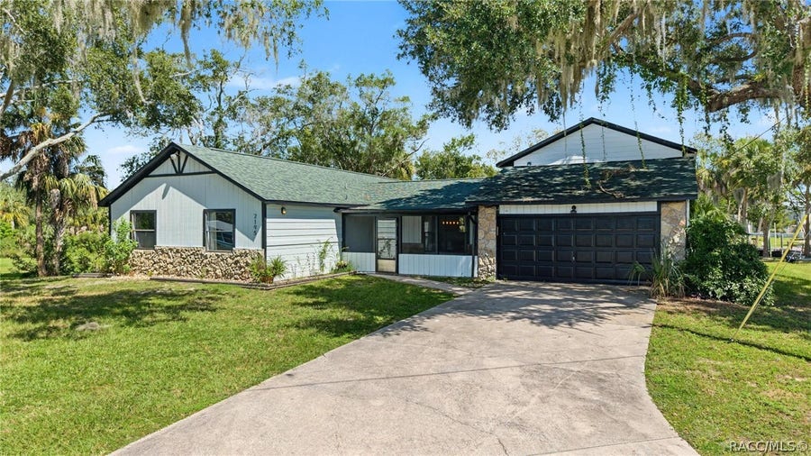 Property photo for 2195 N SLEWFOOT Path, Crystal River, FL