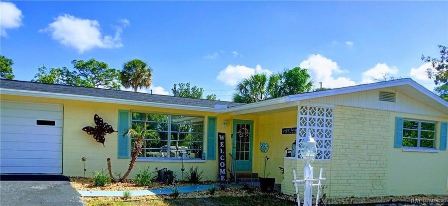 Property photo for 7507 W 7 Rivers Drive, Crystal River, FL