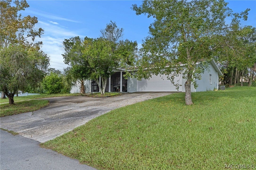 106 S Lucille Street, Beverly Hills, FL 34465