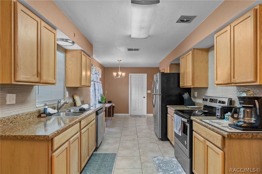 106 S Lucille Street, Beverly Hills, FL 34465