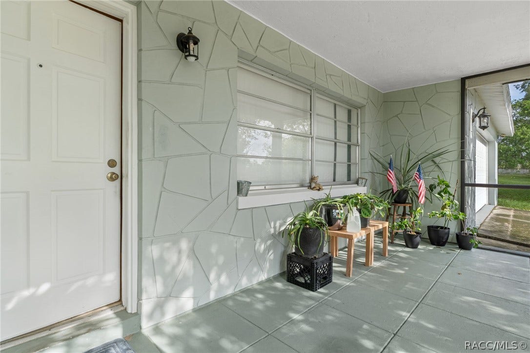 106 S Lucille Street, Beverly Hills, FL 34465