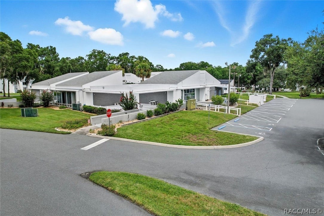 3694 S Belgrave Drive, Inverness, FL 34452 Clubhouse