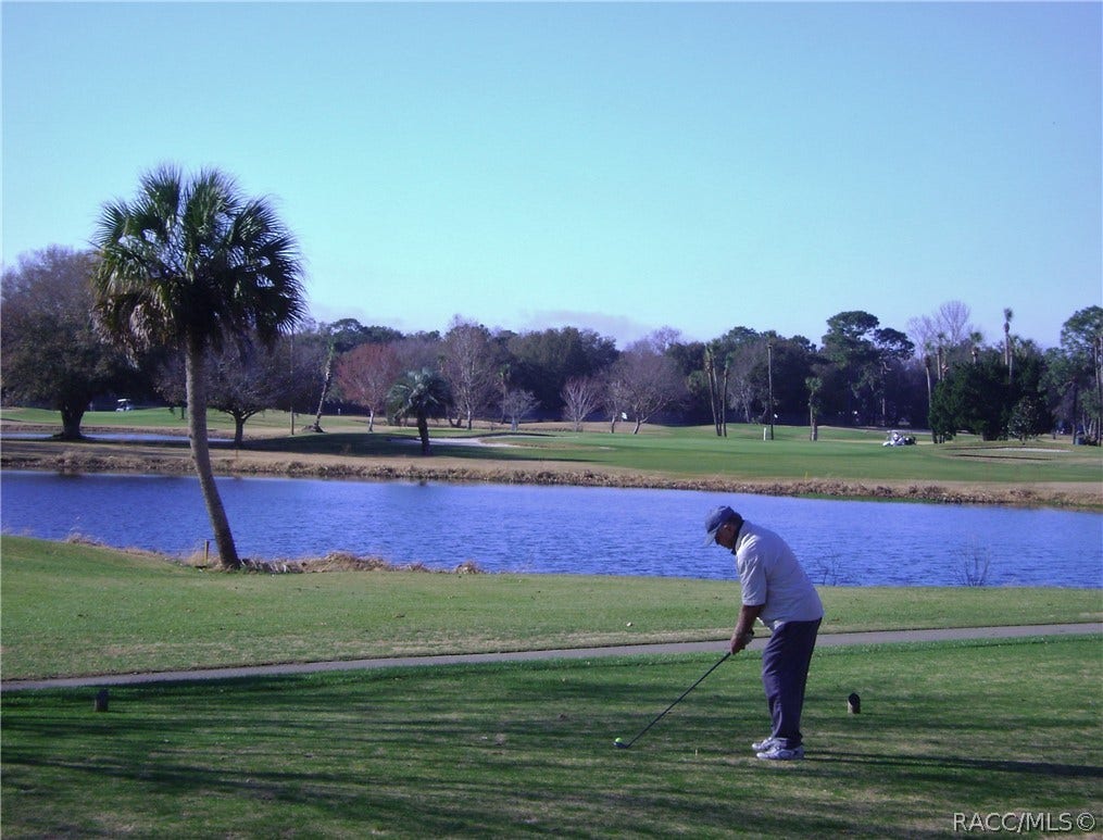Area Golfing....