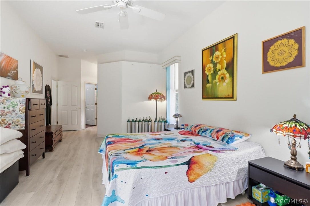 80 Oak Village Boulevard, Homosassa, FL 34446 Primary bedroom