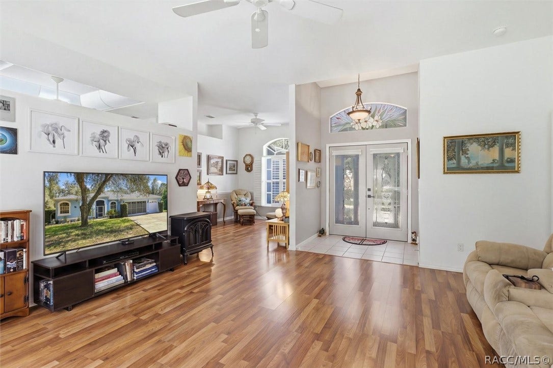 80 Oak Village Boulevard, Homosassa, FL 34446 Lots of natural light