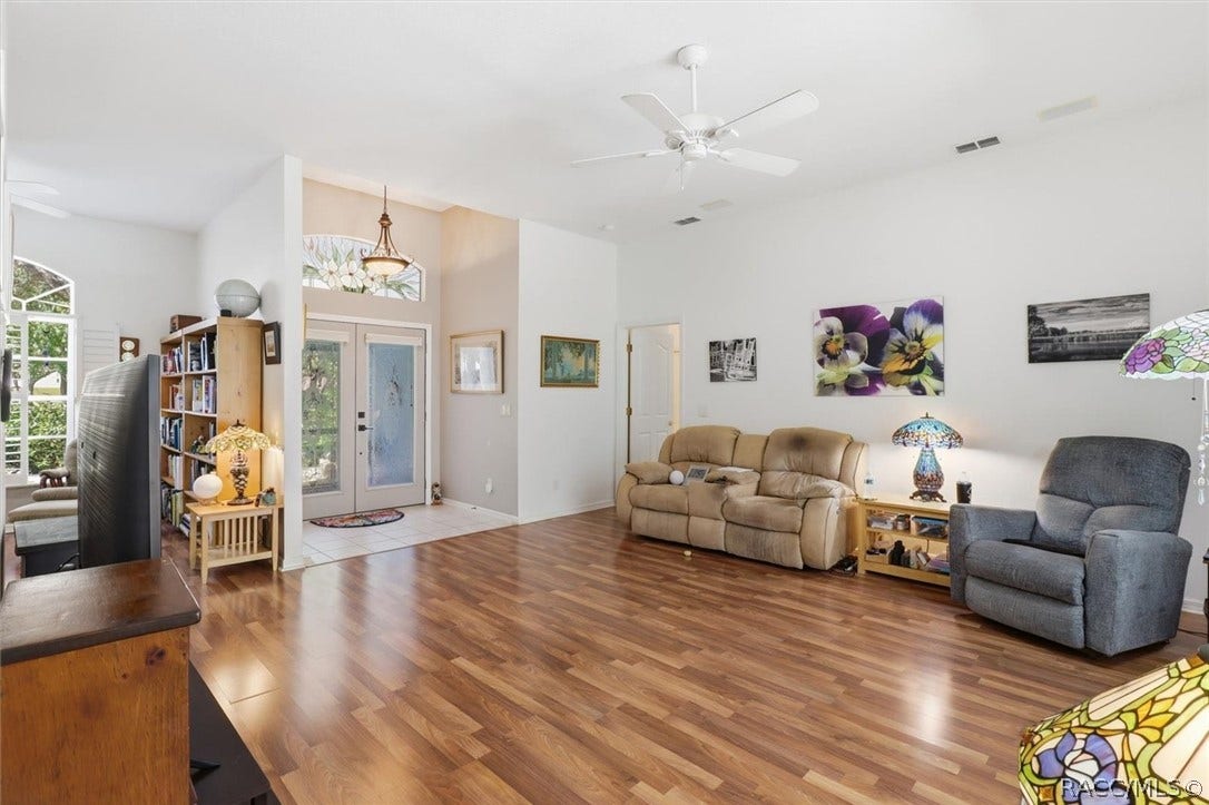 80 Oak Village Boulevard, Homosassa, FL 34446 High ceilings