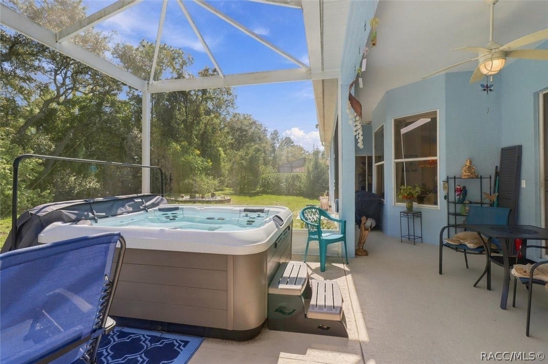 80 Oak Village Boulevard, Homosassa, FL 34446 Great place to relax