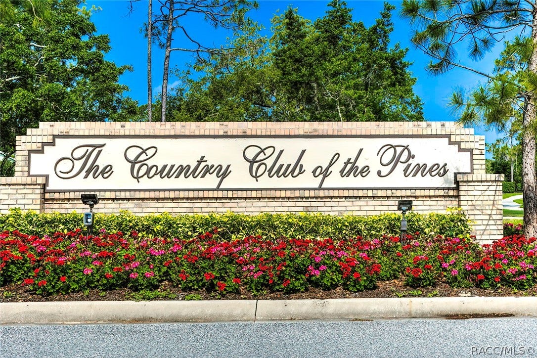 7103 Crown Oaks Drive, Spring Hill, FL 34606