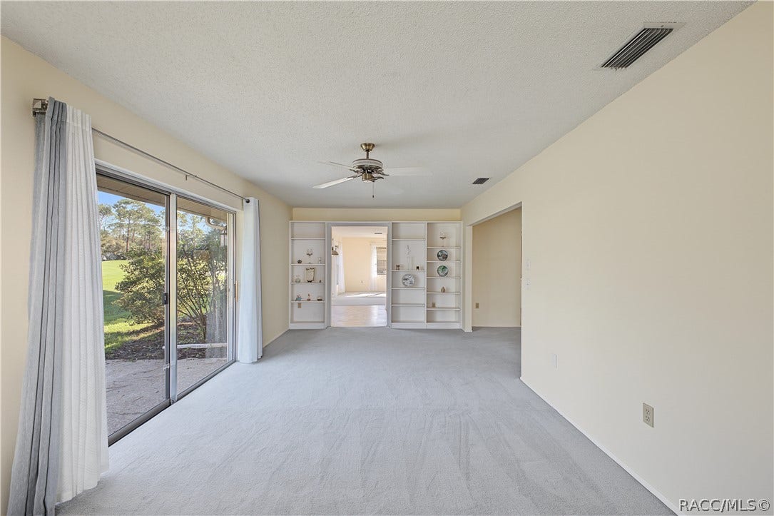 7103 Crown Oaks Drive, Spring Hill, FL 34606
