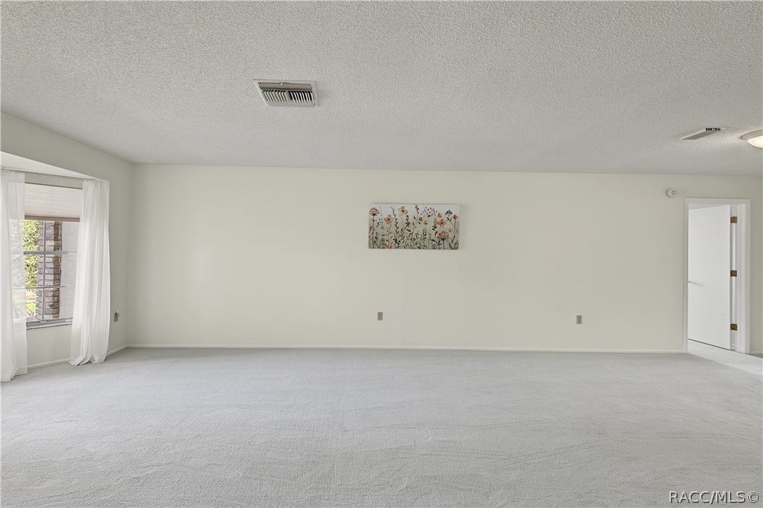 7103 Crown Oaks Drive, Spring Hill, FL 34606