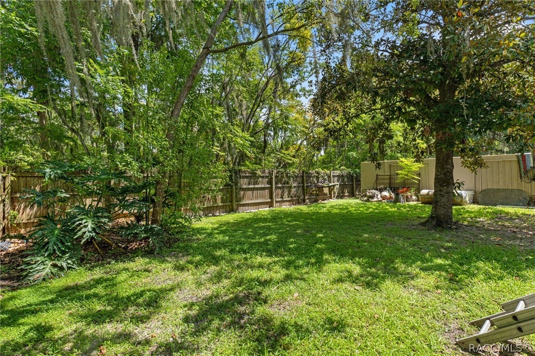 149 & 151 SE Paradise Point Road, Crystal River, FL 34429 149 & 151 SE Paradise Point Road, Crystal River, FL 34429