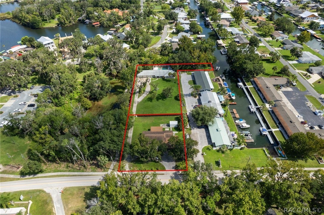 149 & 151 SE Paradise Point Road, Crystal River, FL 34429 149 & 151 SE Paradise Point Road, Crystal River, FL 34429