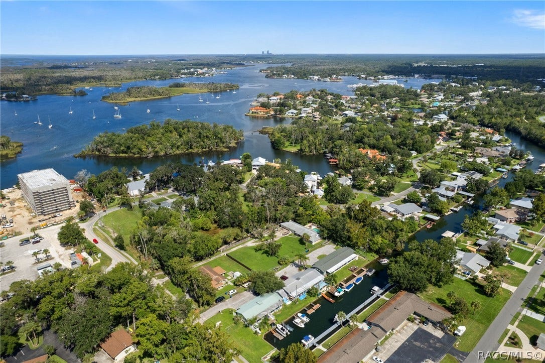 149 & 151 SE Paradise Point Road, Crystal River, FL 34429 149 & 151 SE Paradise Point Road, Crystal River, FL 34429