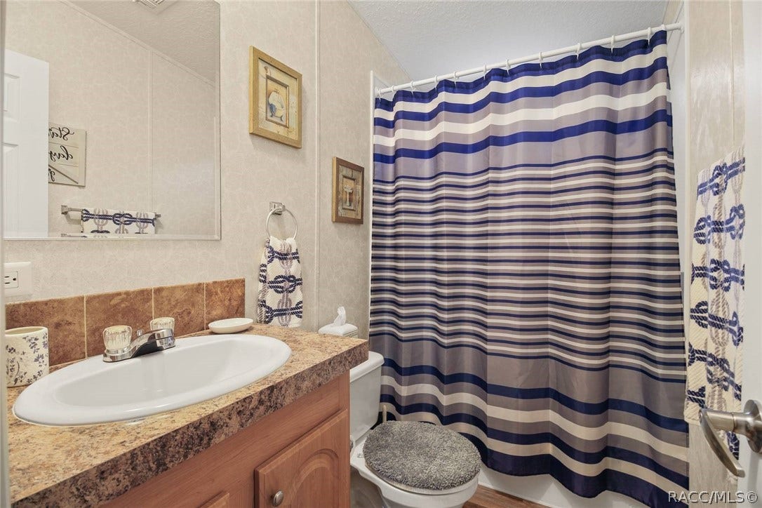 2061 E Mary Lue Street, Inverness, FL 34453 2061 E Mary Lue Street, Inverness, FL 34453