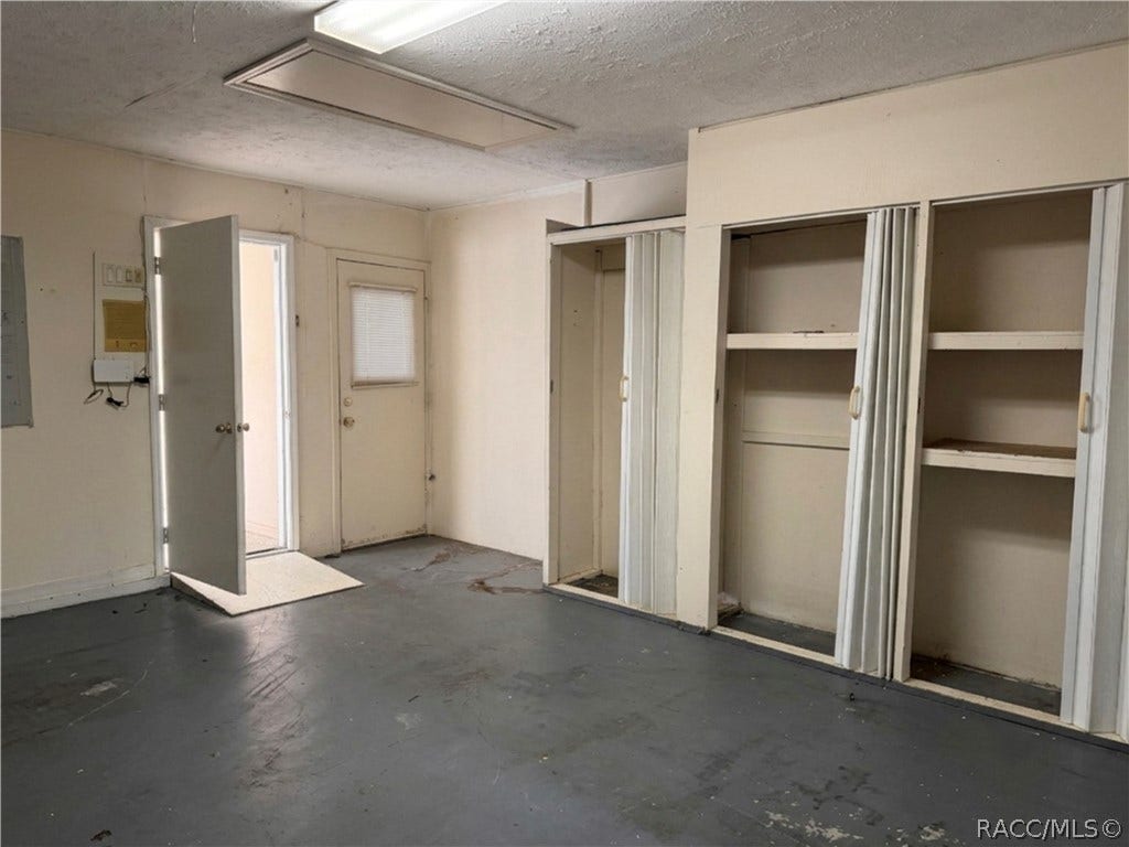 6135 W Pine Ridge Boulevard, Beverly Hills, FL 34465 6135 W Pine Ridge Boulevard, Beverly Hills, FL 34465