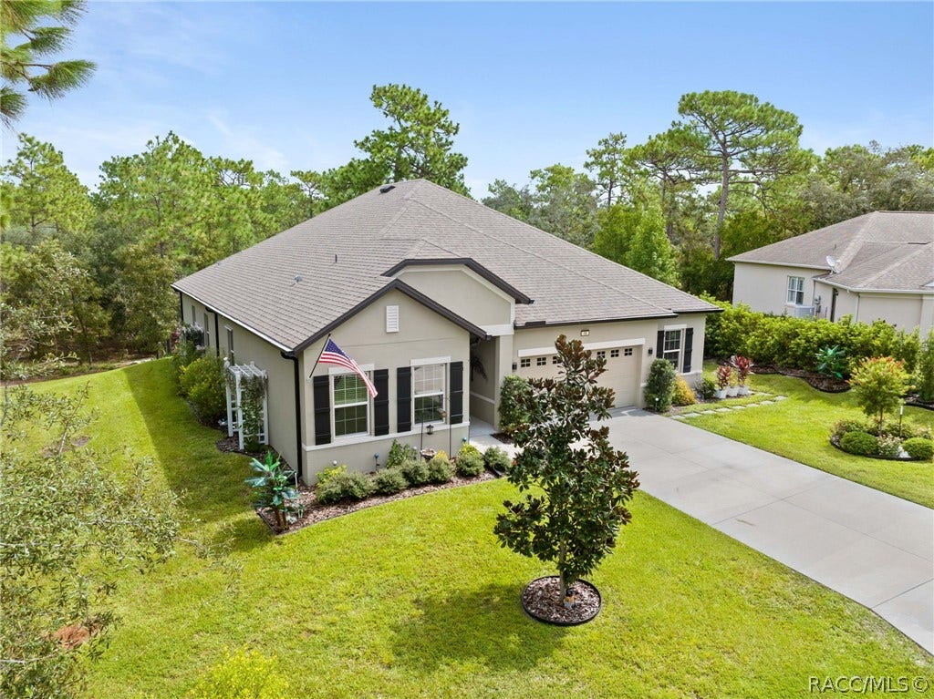16 Elder Court E, Homosassa, FL 34446