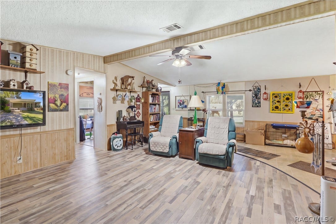 5650 W State Street, Homosassa, FL 34446 Virtually Staged
