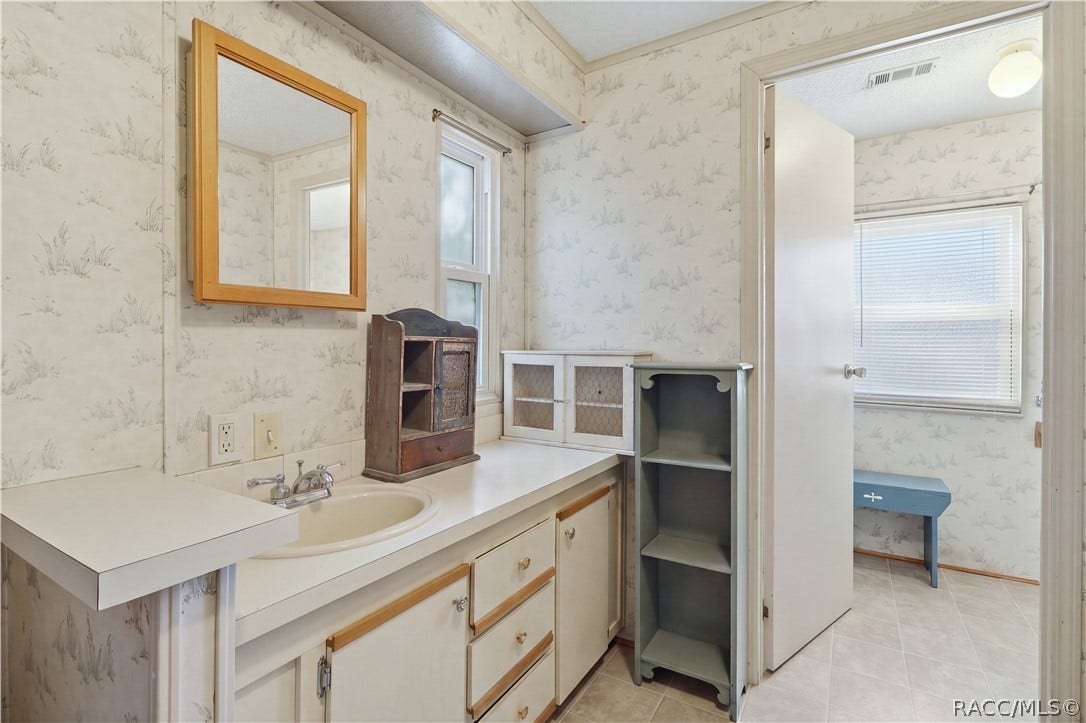5650 W State Street, Homosassa, FL 34446 Virtually Staged