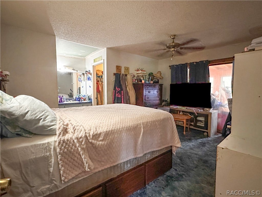 4700 W Oakhill Street, Dunnellon, FL 34433 Primary Bedroom
