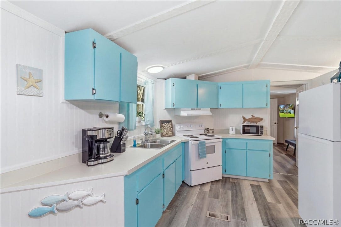 8011 W Fern Place, Homosassa, FL 34448 8011 W Fern Place, Homosassa, FL 34448