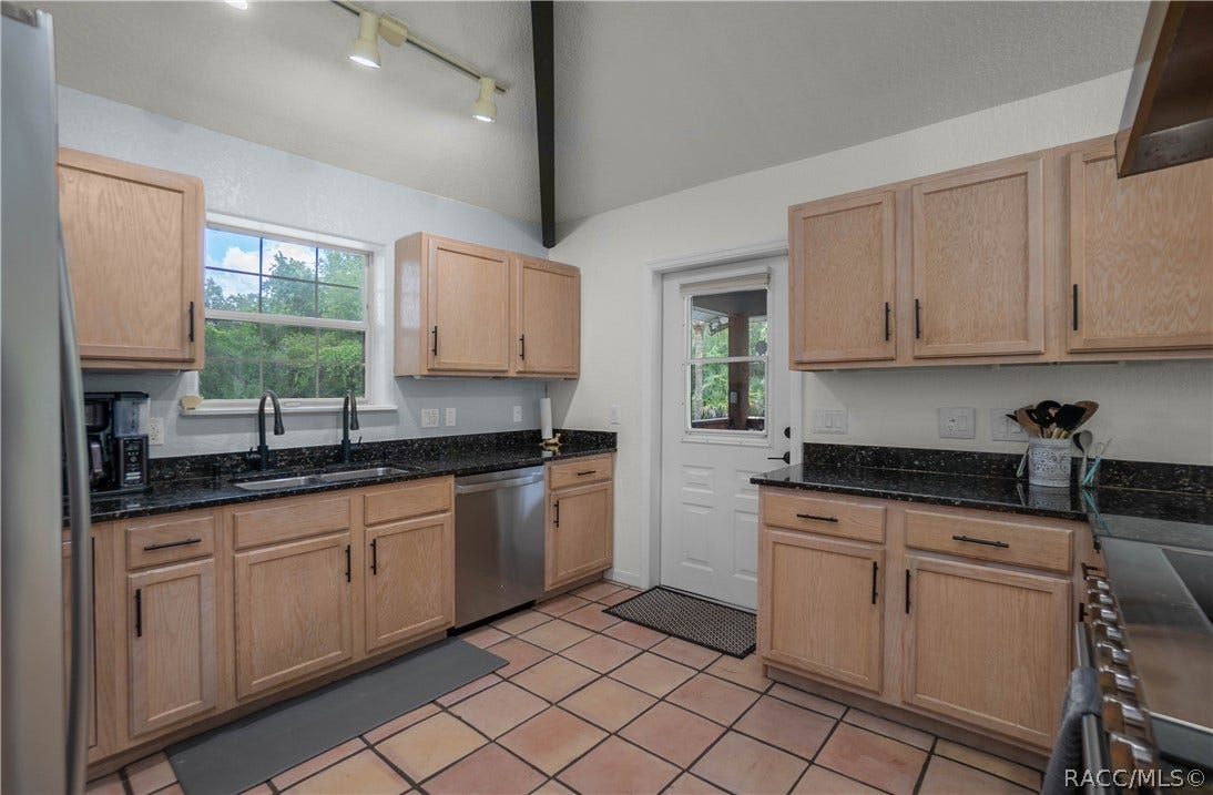 9782 W Woodhaven Lane, Crystal River, FL 34428 9782 W Woodhaven Lane, Crystal River, FL 34428