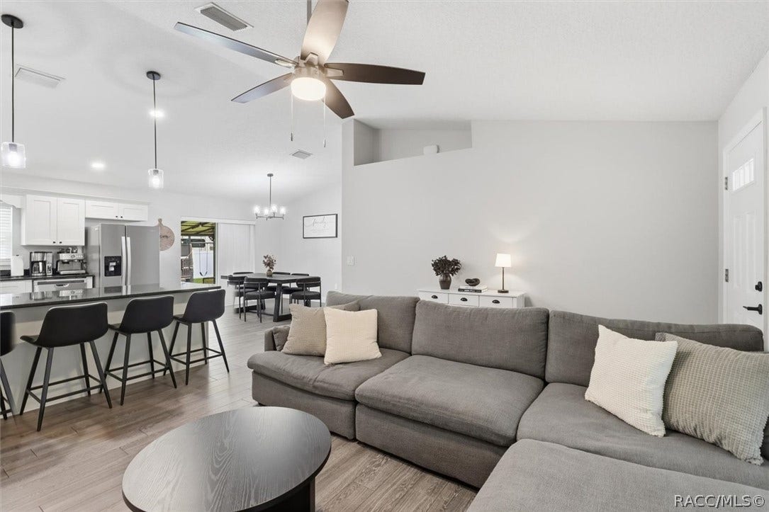 8275 N Creek Way, Citrus Springs, FL 34434 8275 N Creek Way, Citrus Springs, FL 34434
